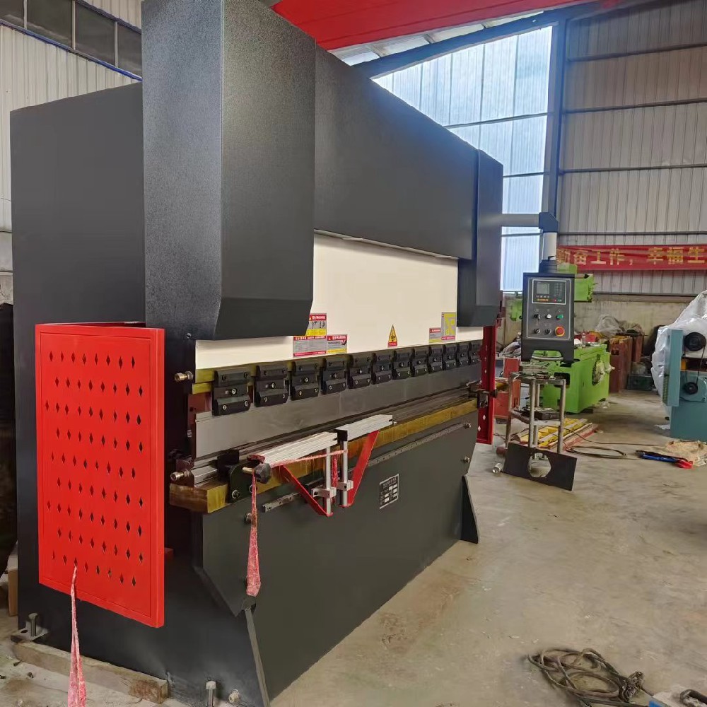 折彎（wān）機（jī）係列